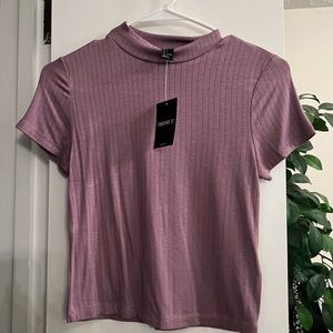 🍉NWT Forever 21 Mauve mock neck cropped top in size US Large